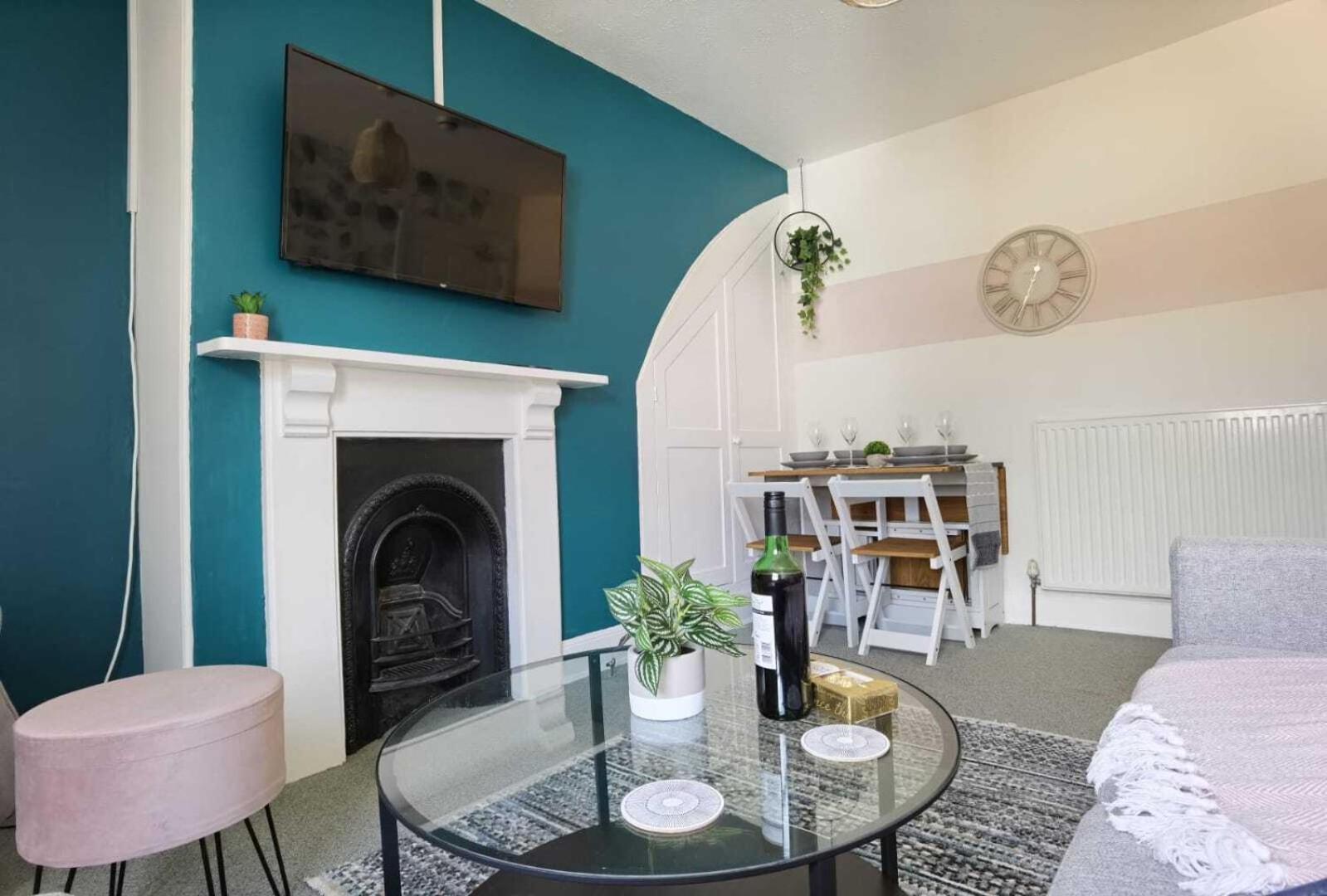 Raleigh Ff&Tf - 1 Bed Georgian Flat In The Centre Of Exeter, Free Parking With Wifi Apartment Room photo