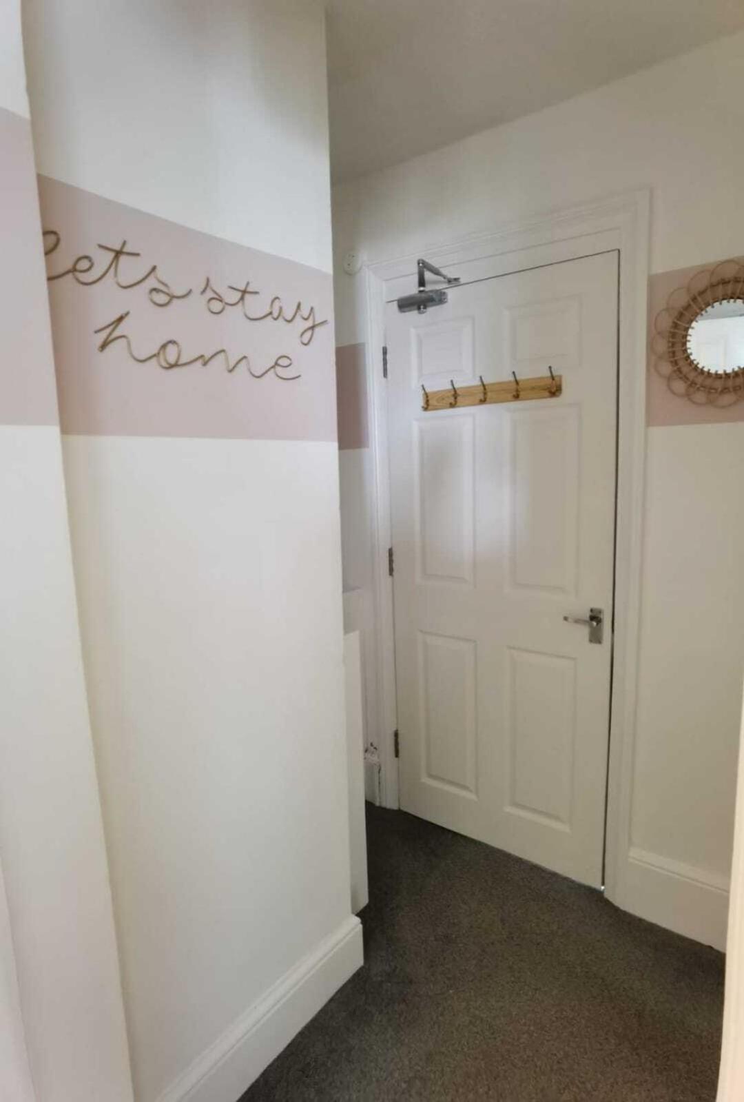 Raleigh Ff&Tf - 1 Bed Georgian Flat In The Centre Of Exeter, Free Parking With Wifi Apartment Room photo