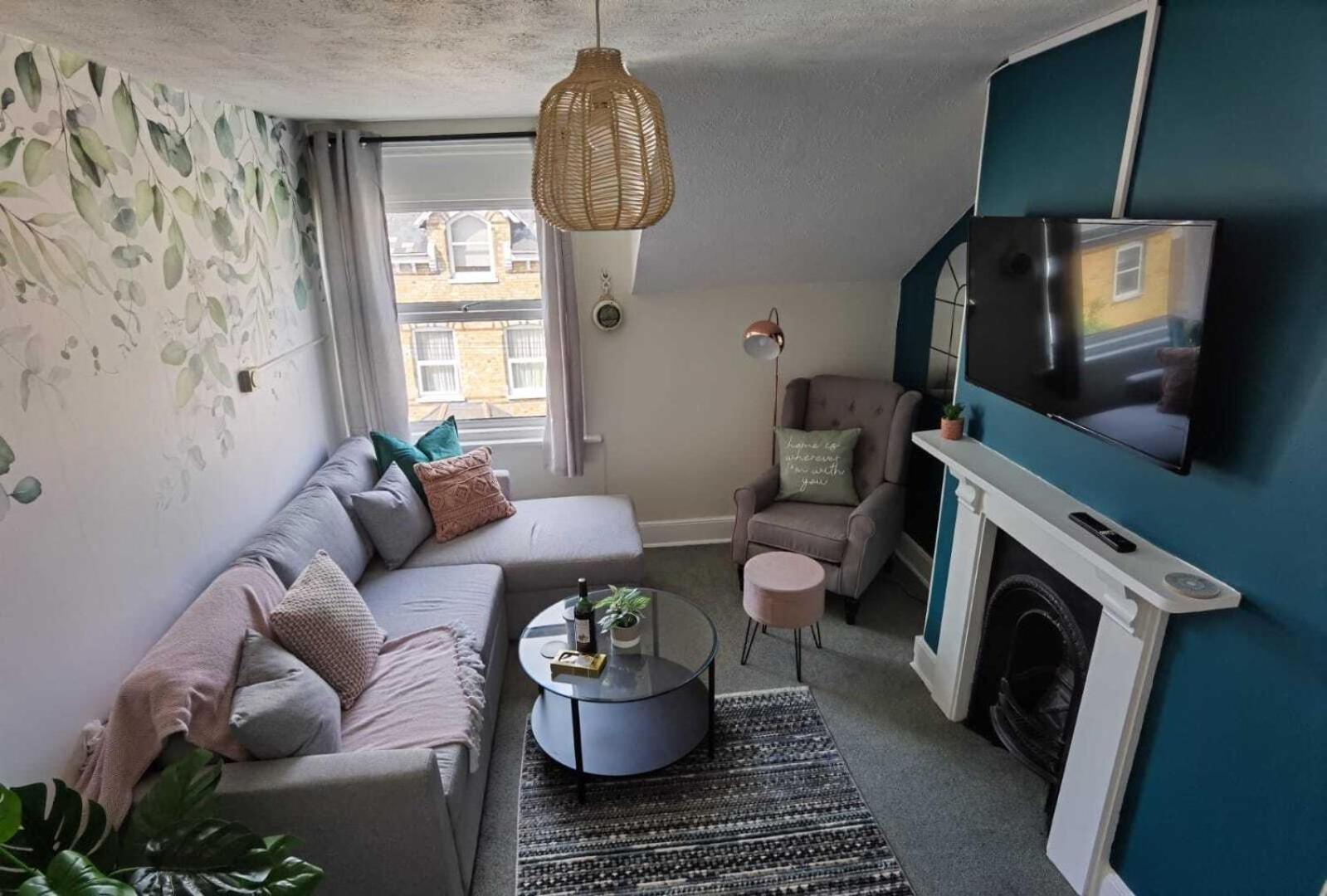 Raleigh Ff&Tf - 1 Bed Georgian Flat In The Centre Of Exeter, Free Parking With Wifi Apartment Room photo